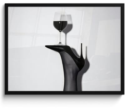 Poster in lijst - Fotolijst 70x50 cm - Posters - Hak - Wijn - Minimalistisch - Zwart - Posterlijst zwart - Decoratie - Wanddecoratie woonkamer - Muurdecoratie slaapkamer