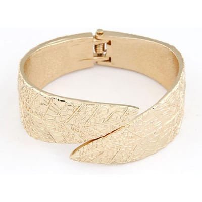 Boetiek Europees en Amerikaans Metaal Overdreven Matglas Bladeren Temperament Open Armband beige