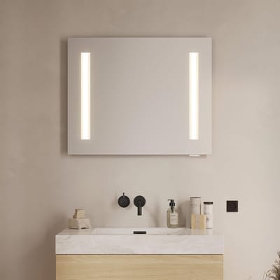 Badkamerspiegel met Verlichting en Stopcontact - Vierkant LED Spiegel met Ophangsysteem
