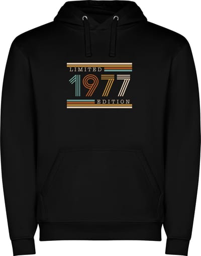 Zwarte unisex hoodie met “ Kleurrijke Limited Edition 1977 – Verjaardag – Leeftijd – Humor “ Print Full Color Color merk Roly maat S
