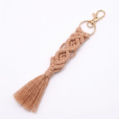 Baksteenrode handgemaakte sleutelhanger van touw met kwast – sleutelhanger voor dames en heren – macramé keychain met baksteenrode hanger, goudkleurige ring en karabijnsluiting