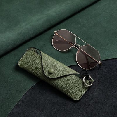 Draagbaar Retro PU Lederen Brilzakje Met Lanyard Hangend Zonnebrilhoesje Eenvoudig Bril Opbergdoosje Waterdichte Brilhoes black