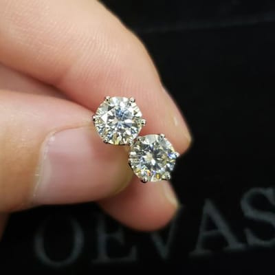 Véritables Boucles d'Oreilles Puces de Mariée en Moissanite Couleur D 0,5/1 Carat 100 % Argent Sterling 925 Bijoux Fins Étincelants pour Fête de Fiançailles beige