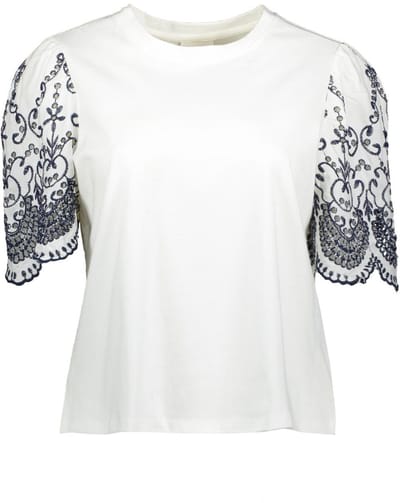 Jacqueline de Yong T-shirt Jdyoma Broderie Anglaise Top Jrs 15341457 Cloud Dancer/black Iris Emb Dames Maat - S