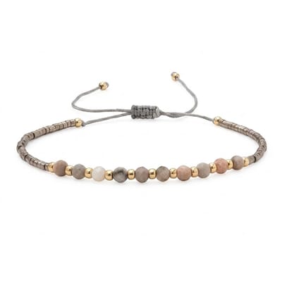 Grijs koord armband voor dames met kralen – verstelbare armband met goudkleurige accenten
