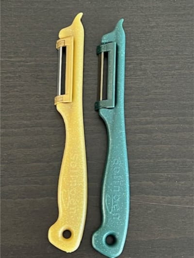 Solingen Dunschiller – Set van 2 – Aardappelschiller & Groenteschiller – RVS Mes – Ergonomisch – Gold , Groen – Vaatwasserbestendig