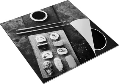 Chefcare Inductie Beschermer Sushi met Soja Saus op een Marmer - Zwart Wit - 78x78 cm - Afdekplaat Inductie - Kookplaat Beschermer - Inductie Mat