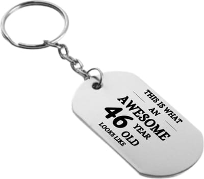 Akyol - dit is hoe een geweldige 46 jarige eruit ziet sleutelhanger - Hoera 46 jaar - familie - cadeau - 54 x 29mm