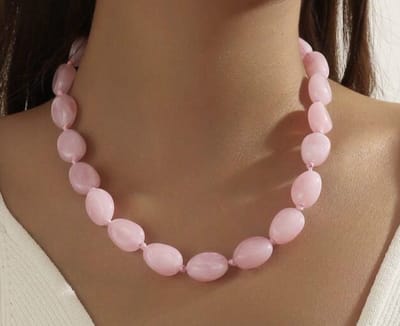 Ketting - colour stone necklace - roze statement ketting met ronde kralen - ketting - statement ketting - ketting met kralen - ketting - roze ketting - bubble grote kralen ketting -pink necklace - lange ketting - kralen ketting - schakelketting
