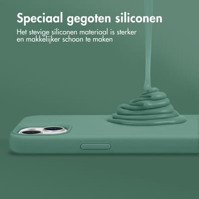 Accezz Hoesje - Geschikt voor Apple iPhone 12 Pro / 12 - Liquid Silicone Backcover geschikt voor MagSafe - Donkergroen