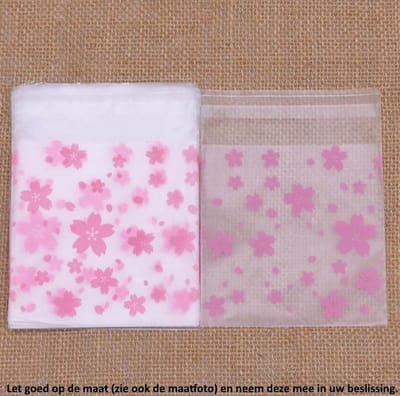 50x Transparante Uitdeelzakjes Kersen Bloesem Design 10 x 10 cm met plakstrip - Cellofaan Plastic Traktatie Kado Zakjes - Snoepzakjes - Koekzakjes - Koekje - Cookie Bags - Bloemen - Bloem