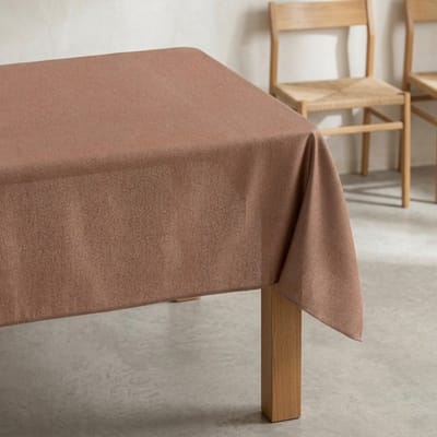 GAMUSI Tafelkleed FONS – Vlekbestendig Tafelkleed – Getextureerd Effen Design – OEKO-TEX® – 140x100 cm – Vuursteen