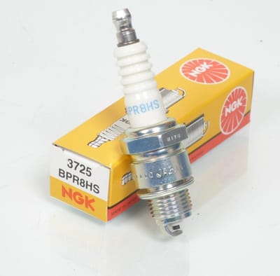 NGK-bougie voor Aprilia 50 Habana-scooter, bouwjaar 1999 t/m 2002, BPR8HS / 3725 / per 10 stuks, nieuw