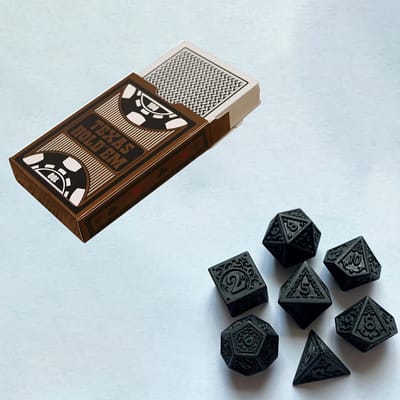 Jeu de cartes à jouer et 7 dés, jeu de société en plastique étanche à grandes lettres, 7 dés multi-faces noirs Vintage 1pc