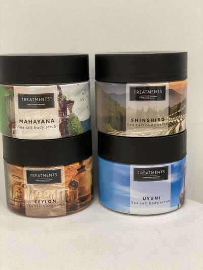 Treatments Bodyscrub - 4 Potten - 4 Geuren - 400 gr per pot - Scrubzout