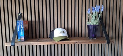 Hoexs - Mango Hout - 90 Cm - Leren Plankdragers Zwart - Inclusief Luxe Bevestigingsmateriaal- Vintage Plank- Boekenrek