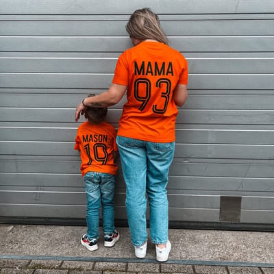 Shirt Oranje - Dames - Rugnummer geboortejaar en naam nickname of Mama - Nederlands elftal - Leuk voor het WK - Maat S - Vergeet niet je naam en geboortejaar door te geven