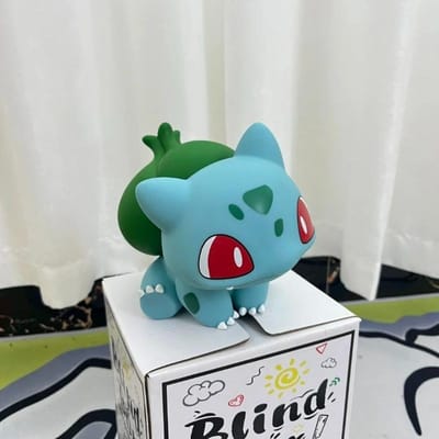 Pokemon Pikachu Grande Figurine Salamèche Evoli Ibrahimovic Porcinet Carapuce Poupée Modèle Figurine Jouet Ornement Cadeaux Surprise blue
