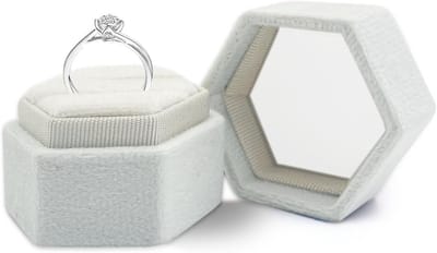 Hexagonale Velvet Ring Box voor Trouwringen, Sieradenopslag met Twee Compartimenten, Perfect voor Huwelijksaanzoeken en Ceremonies (Beige)
