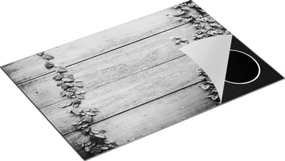 Chefcare Inductie Beschermer Houten Planken met Groene Bladeren - Hout - Zwart Wit - 75x50 cm - Afdekplaat Inductie - Kookplaat Beschermer - Inductie Mat