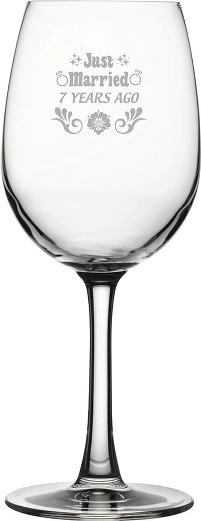 Gegraveerde witte wijnglas 36cl Just Married 7 years ago