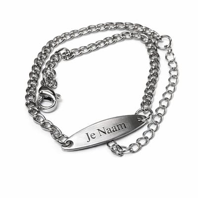 Armband met graveer, Armband met naam, Gepersonaliseerde armband met ovale naamgravure - zilverkleurig en subtiel, Armband met naamplaatje ,graveerarmband