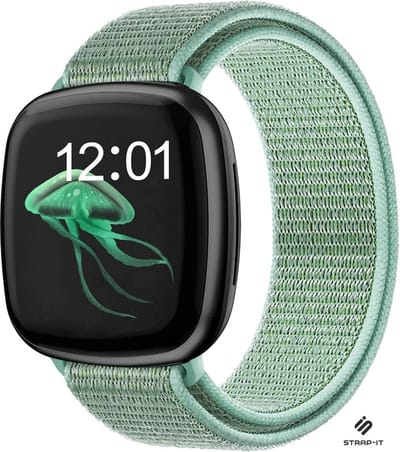 Strap-it nylon smartwatch bandje geschikt voor Fitbit Sense / Versa 3 (mint groen) – ademend, lichtgewicht en verstelbaar – vervangende polsband voor Fitbit smartwatch