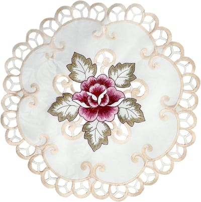 Lace Gehaakte Rond Dekken, Placemats en Vaas Pads - Set van 4 - 30x30cm - Perfect voor Tafelsetting en Decoratie