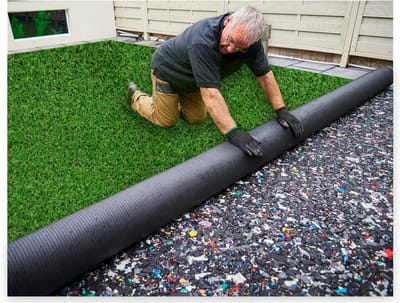 Waterdoorlatend Kunstgras Tapijt voor Buiten - Weerbestendig Grastapijt op Rol (200 cm Breed)