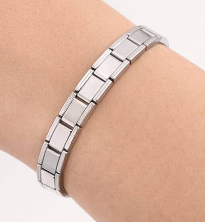 Chunky RVS Armband - Zilverkleurig - Brede Stainless Steel Schakelarmband - Duurzaam en Kleurvast - Geschikt voor Dagelijks Gebruik - Trendy Mode Accessoire - Ideaal als Cadeau