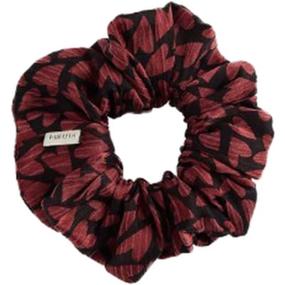 Mikuta The Red Hearts Crinkle Scrunchie Red Maat: OS | Haaraccessoires Outlet | Dames | Rood