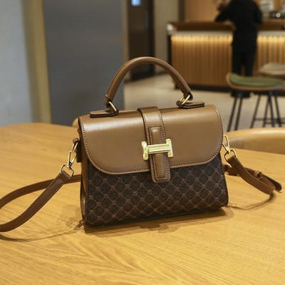 Koreaanse stijl handtas voor dames, nieuw, modieus en veelzijdig, hoogwaardige schoudertas/crossbodytas voor vrouwen brown