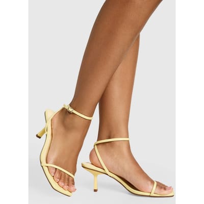 boohoo Dames Wide Fit Hakken Met Vierkante Neus En 2-delige Bandjes Middelhoog | Boter | Maat: 37