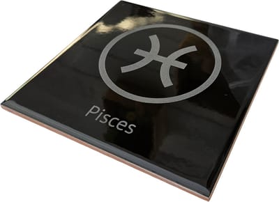 MGM Trading - Horoscoop - Pisces - Vissen - Hoogglans zwarte tegel - 15 bij 15 cm - Laser gegraveerd