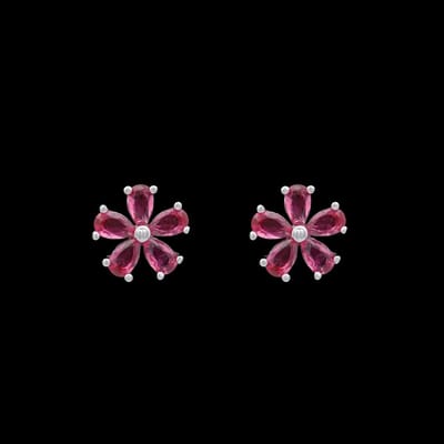 Victoria Valenza Zilverkleurige Bloem Oorbellen met Roze Zirkonia Stenen - Oorknoppen - Zilverkleurig - Bloem oorbellen - Zirkonia