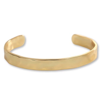 Marama - Armband Savannah Goud - bangle - damesarmband - stainless steel met gouden plating - licht buigbaar - glanzend - reliëf - cadeau dames