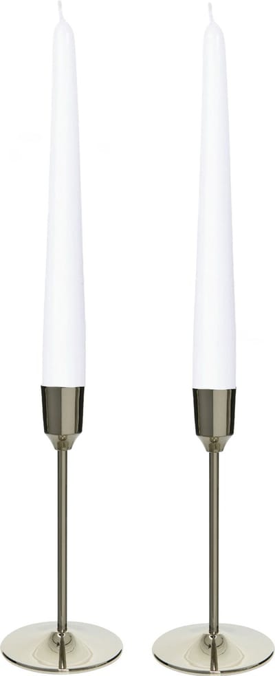 Kandelaars 2x aluminium zilver 20 cm met 12x dinerkaarsen wit