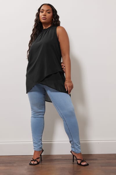 Yours London Gelaagde Blouse Zonder Mouwen Met Strikdetail In Zwart Size 46