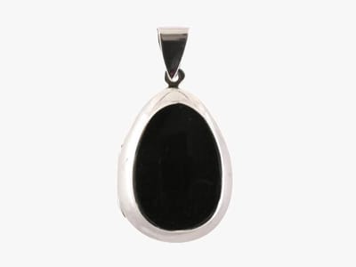 Zilveren medaillon met onyx