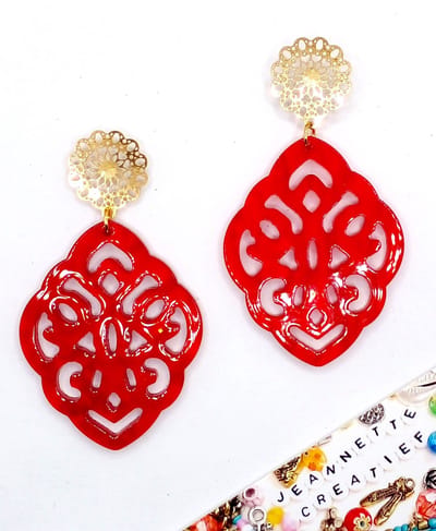 Jeannette-Creatief® - Resin - Barok Ruit Rood - Filigraan Oorstekers - Oorbellen Dames - Resin Oorbellen - Rode oorbellen - Oorbellen - Oorhangers - Goudkleurige RVS Oorstekers - Sieraden - - Rode Sieraden - Moederdag