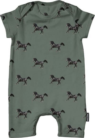 SNURK rompertje Black Horses Green maat 86