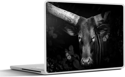 Laptop sticker - 10.1 inch - Close-up van een watussi rund in de jungle - zwart wit - 25x18cm - Laptopstickers - Laptop skin - Cover