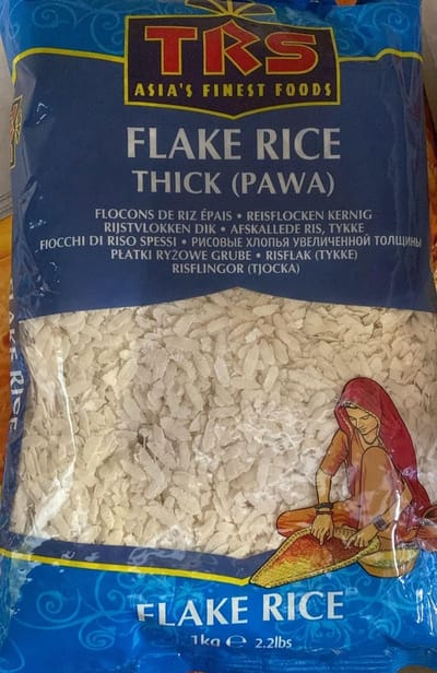 Pawa Rijstvlokken Medium 1 kg | Dikke Rijstvlokken voor Gezonde & Snelle Indiase Gerechten met Kajal Sticker