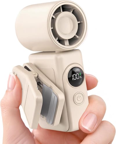 Draagbare Clipventilator – Oplaadbare Handventilator met LED-display - 360° Draaibare en Afneembare Clip - Kinderwagenventilator voor Baby's - Compact Reisaccessoire - 5.6*5.2*9.7cm - gebroken wit