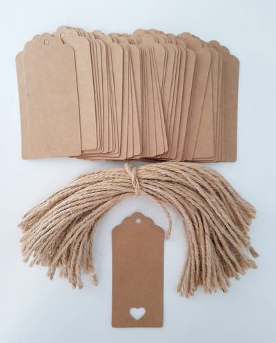 Kaartjes - hartje - 50 stuks - met touwjes - labels - karton - 9 x 4 cm - cadeaukaartje