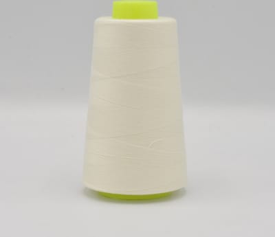 Overlock Garen per 4 stuks - 3000 Yards (2742 meter) per stuk - In 36 kleuren leverbaar - Ecru