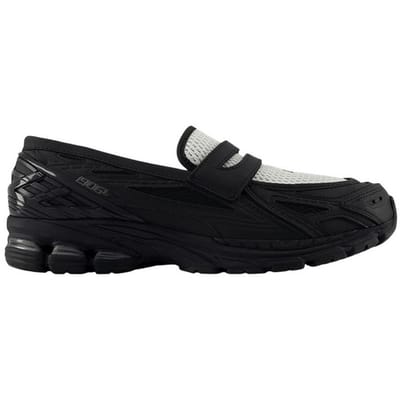 Lage Sneakers New Balance 1906L Black Angora