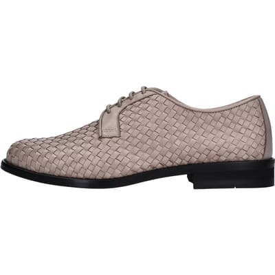 Doucal's Lage schoenen Beige