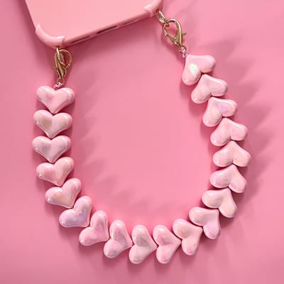 Hartjes Telefoonkoord (30 cm) – Universeel Polskoord voor Telefoon – Inclusief Lanyard Pad – Roze Telefoonketting met Gouden Sluiting