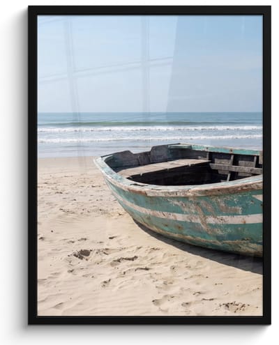 Poster in lijst - Fotolijst 60x80 cm - Posters - Boot - Zandstrand - Zee - Posterlijst zwart - Decoratie - Wanddecoratie woonkamer - Muurdecoratie slaapkamer